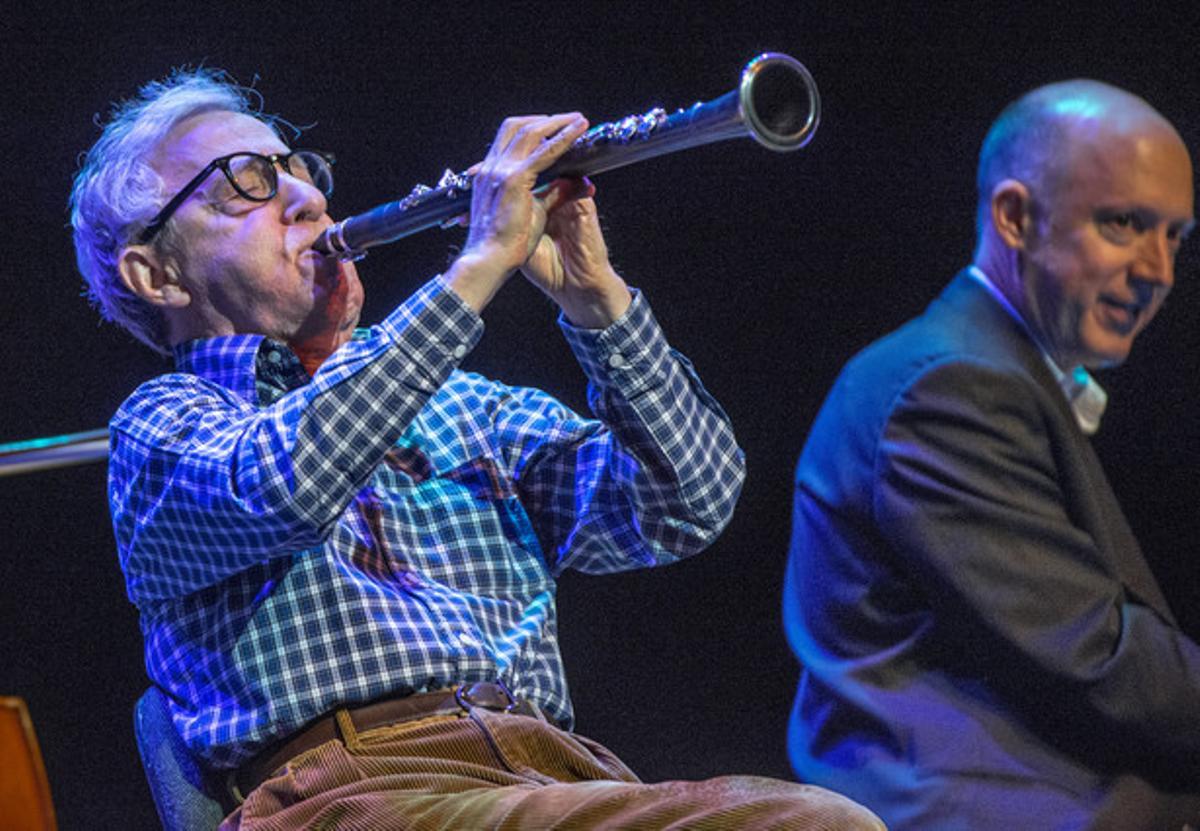 Woody Allen, en plena actuación, anoche en el Liceu.