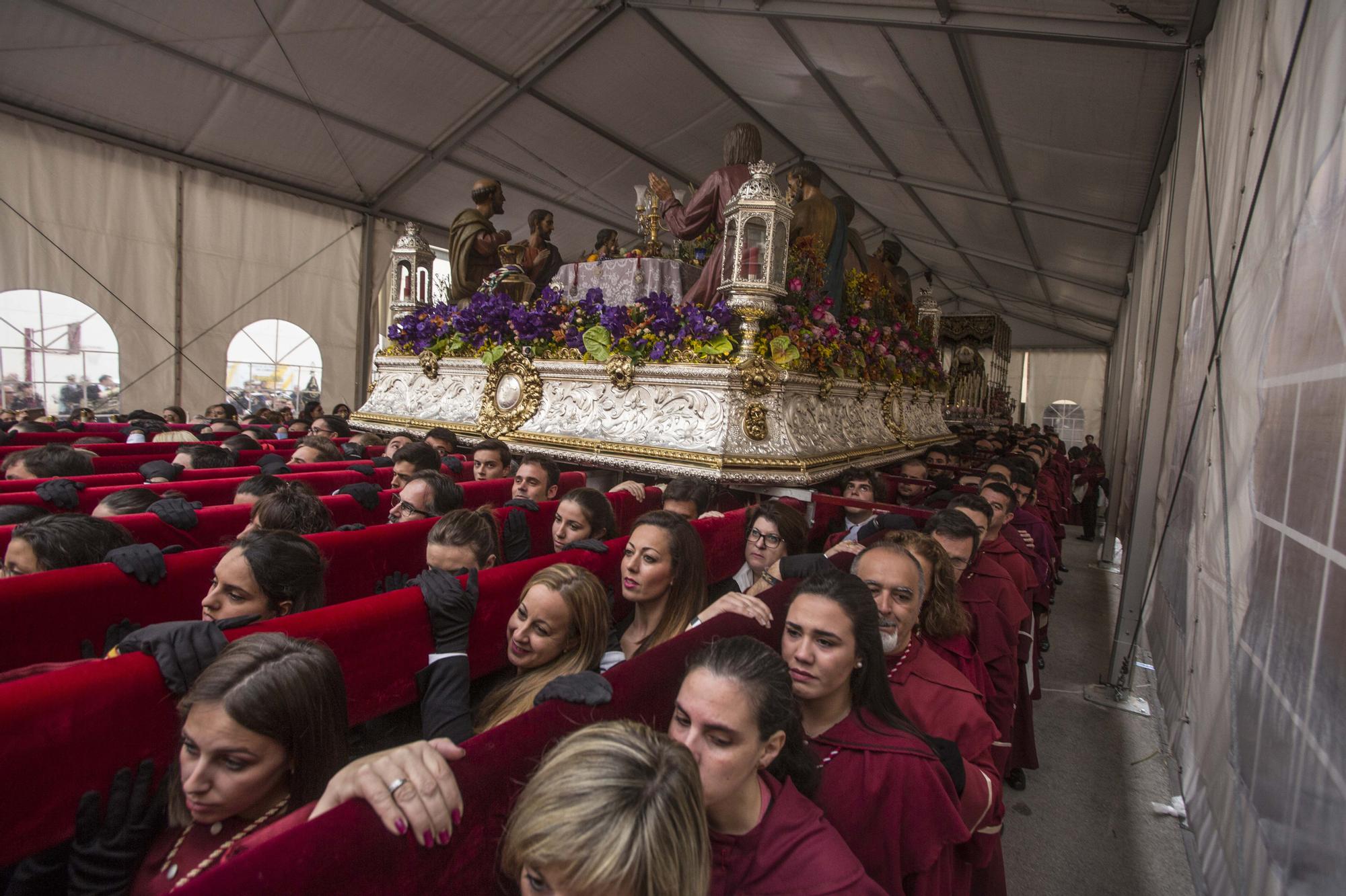 Imágenes de La Santa Cena de 2019, debido a la lluvia no pudieron procesionar.