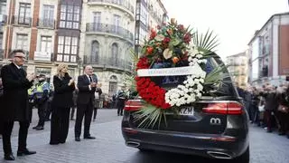 Miles de personas despiden a Concha Velasco en Valladolid