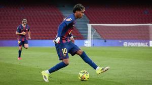 Lamine Yamal fue de menos a más contra el Oviedo