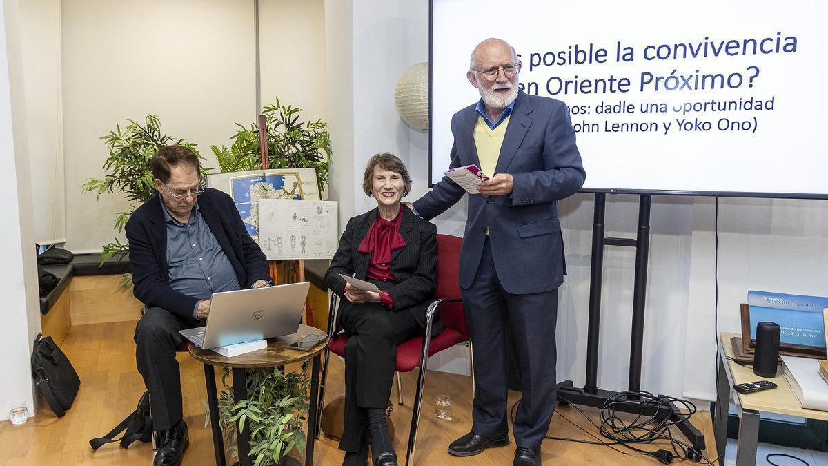 Coloquio sobre Oriente Próximo entre "libros felices"