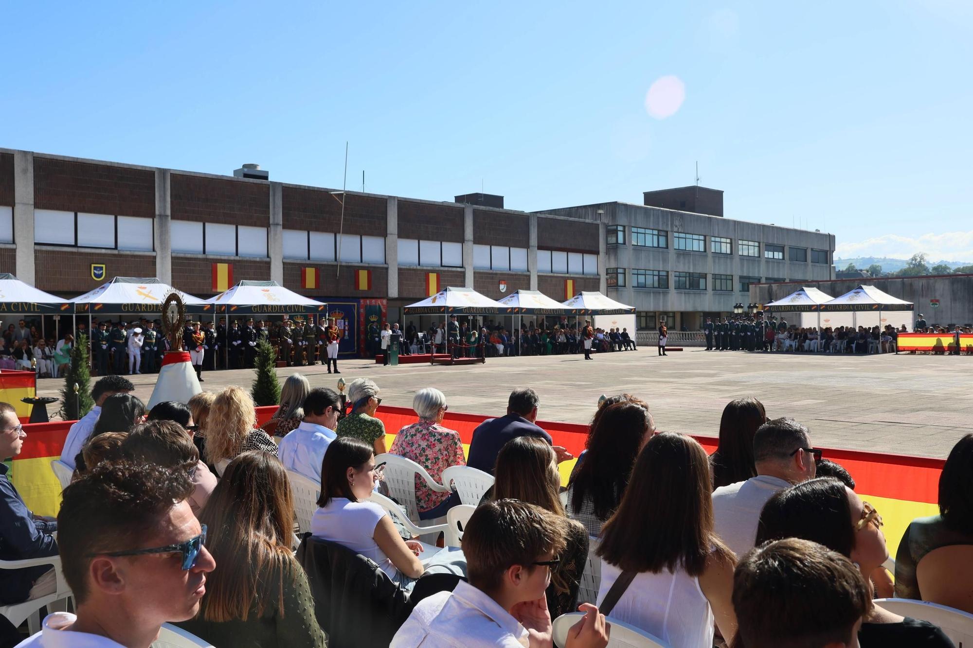 EN IMÁGENES: Desfile de la Guardia Civil en Oviedo por el día de la Hispanidad