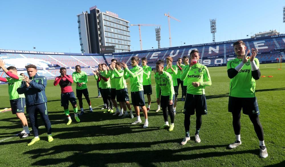 Entrenamiento a puertas abiertas en el Ciutat