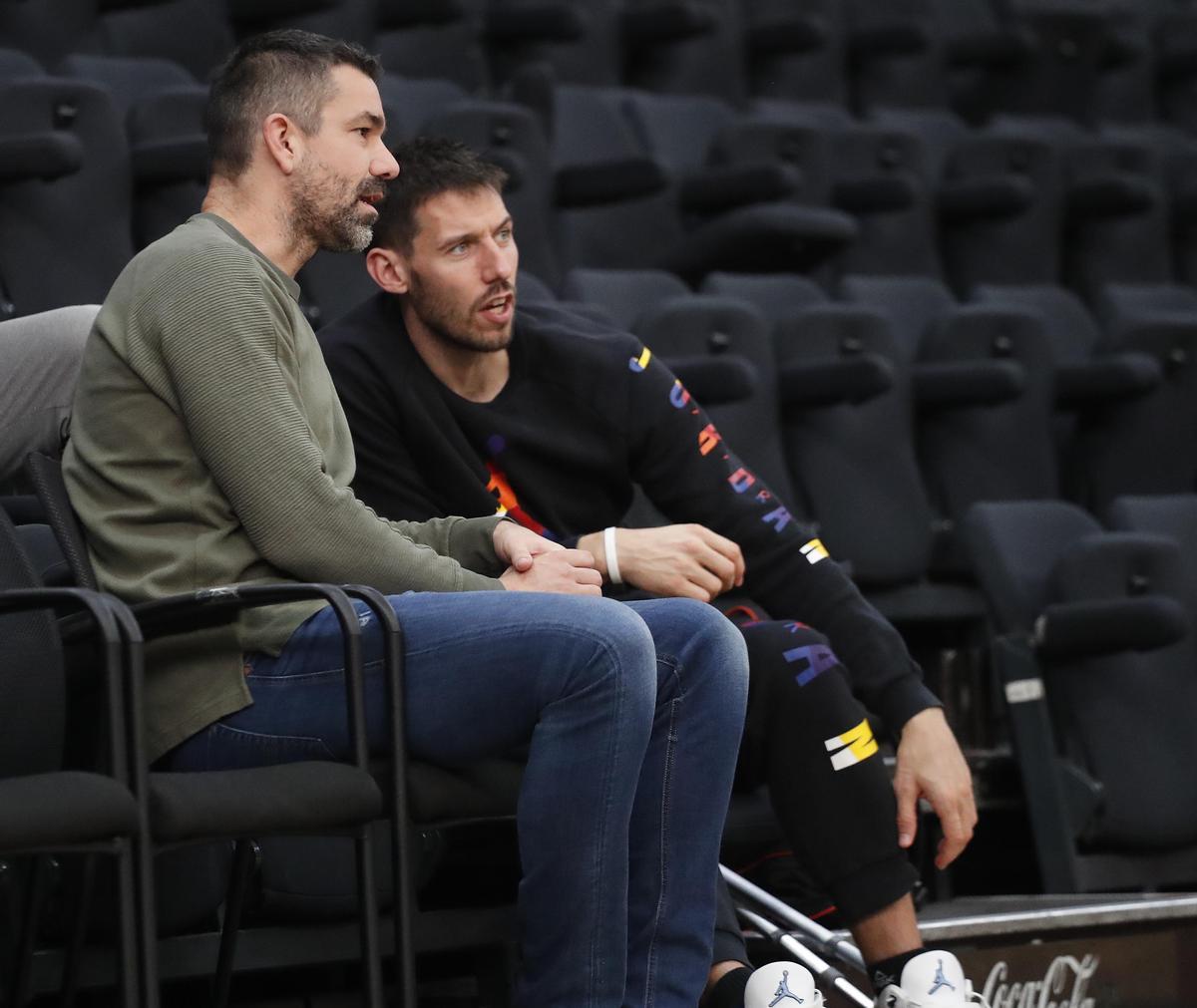 Sam Van Rossom, con Rafa Martínez, el miércoles presenciando la Minicopa en La Fonteta