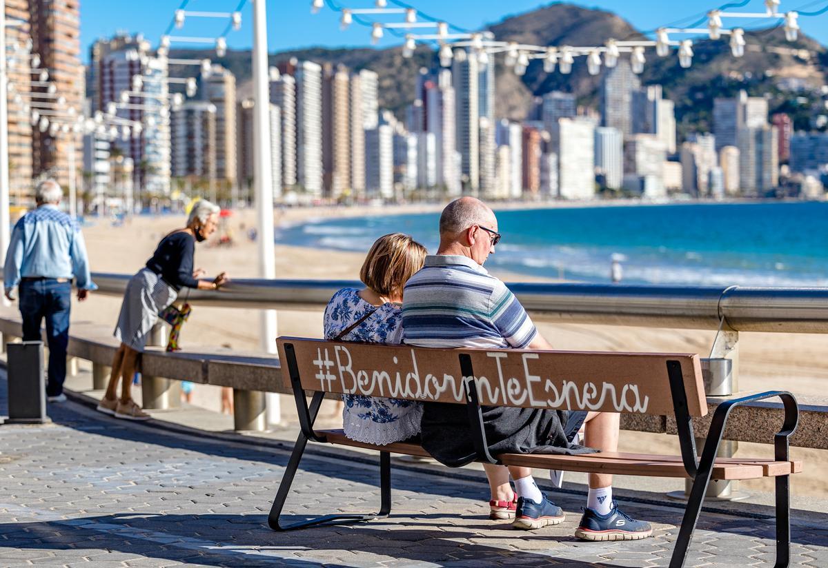 Benidorm se prepara para la invasión de turistas por el puente de diciembre