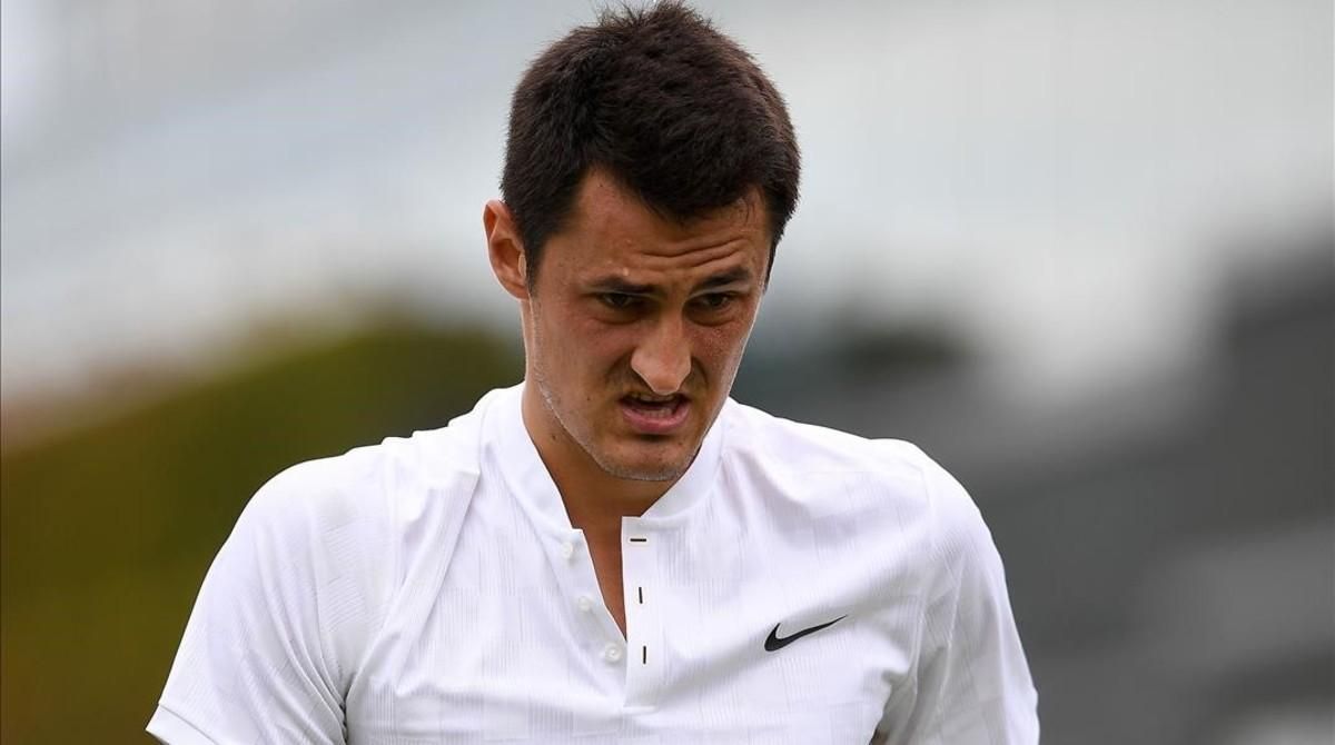 jcarmengol39164228 australia s bernard tomic reacts against germany s mischa zv170706100117 jcarmengol39164228 australia s bernard tomic reacts against germany s mischa zv170706100117