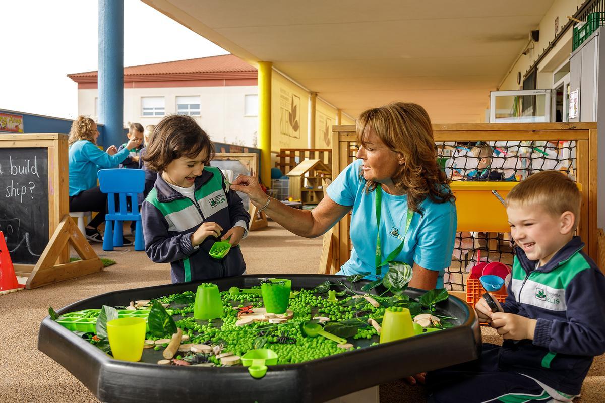 Sus instalaciones de infantil integra a los alumnos más pequeños en un ambiente en el que se sienten felices y seguros