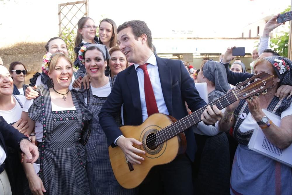 Pablo Casado visita las barracas de Murcia