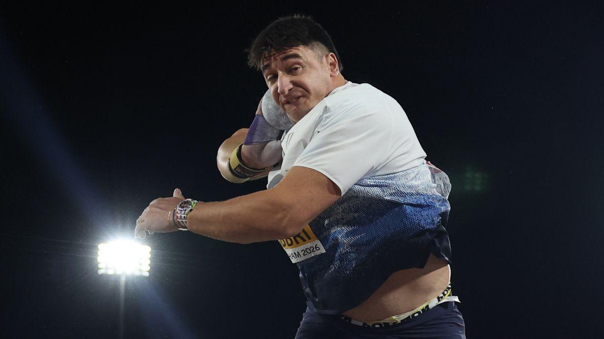 El italiano Leo Fabbri maravilló en la final de peso.