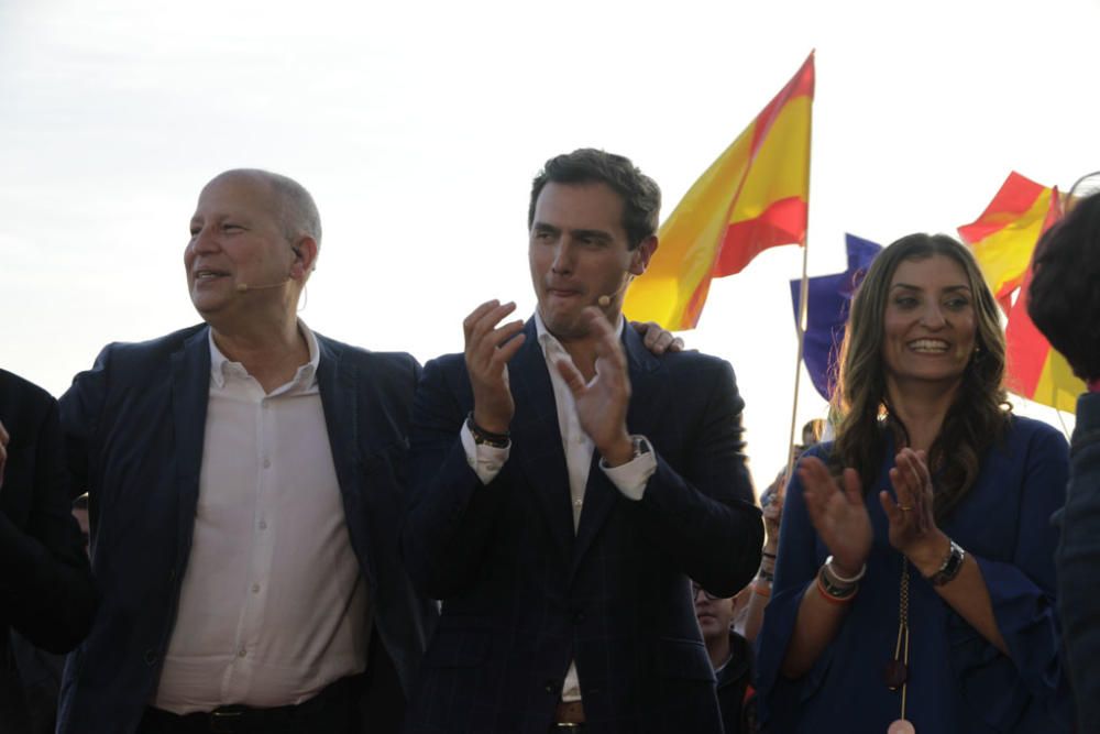 Ciudadanos ha elegido la capital para celebrar un mitin en los Baños del Carmen, encabezado por su candidato a la Presidencia de España, Albert Rivera, que ha presentado sus credenciales políticos