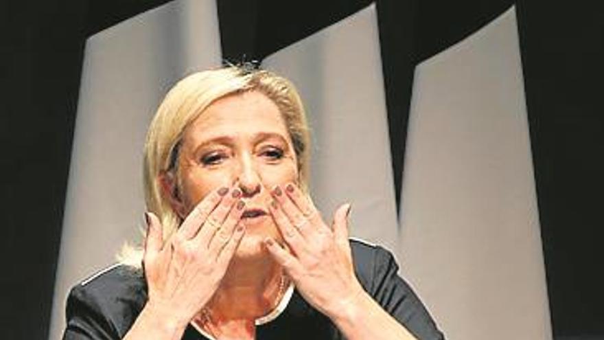 Le Pen abraza el verde