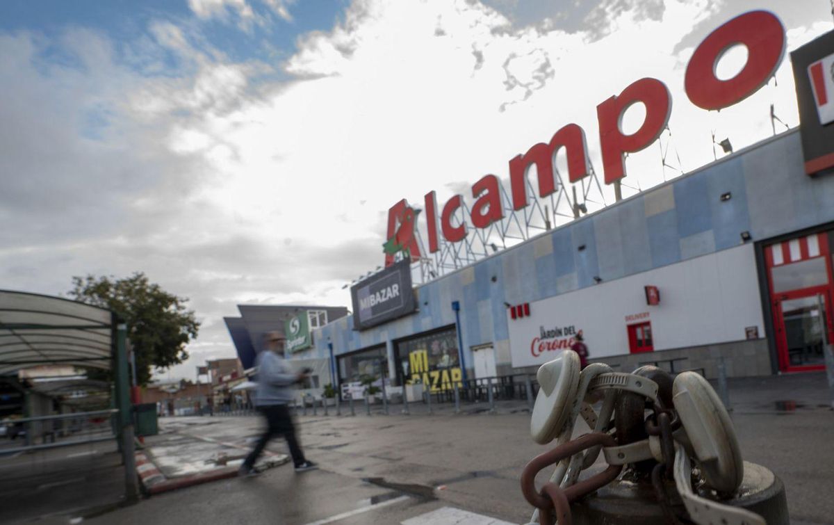 Alcampo deixa de prorrogar alguns lloguers per obrir pas a Inditex Alcampo deixa de prorrogar alguns lloguers per obrir pas a Inditex