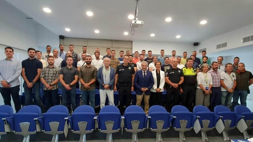 Toman posesión 35 nuevos policías locales en Badajoz