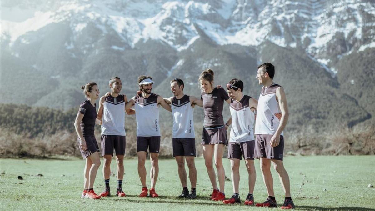 Los siete atletas del equipo Salomon en el road trip por los Pirineos