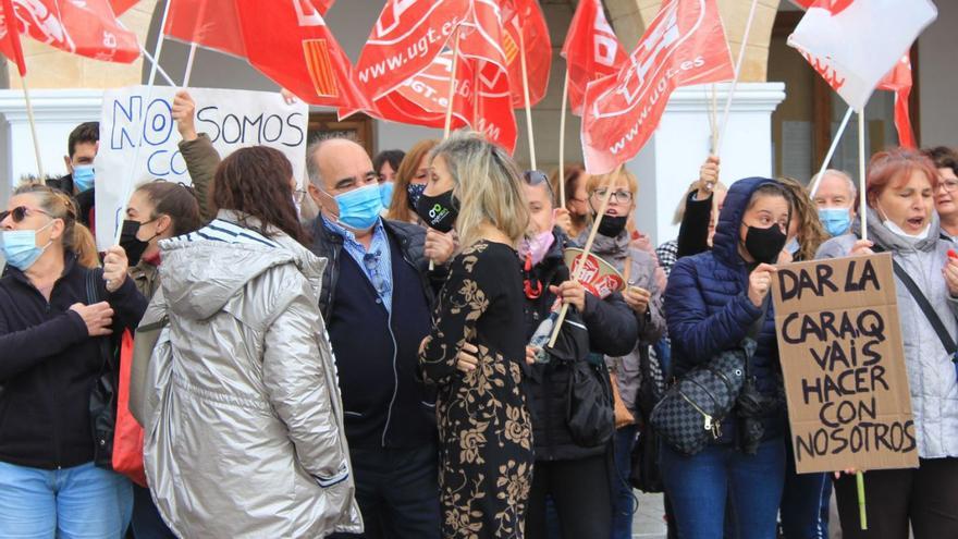 Manifestación en Ibiza para exigir una reunión con la propietaria de los hoteles de Azuline