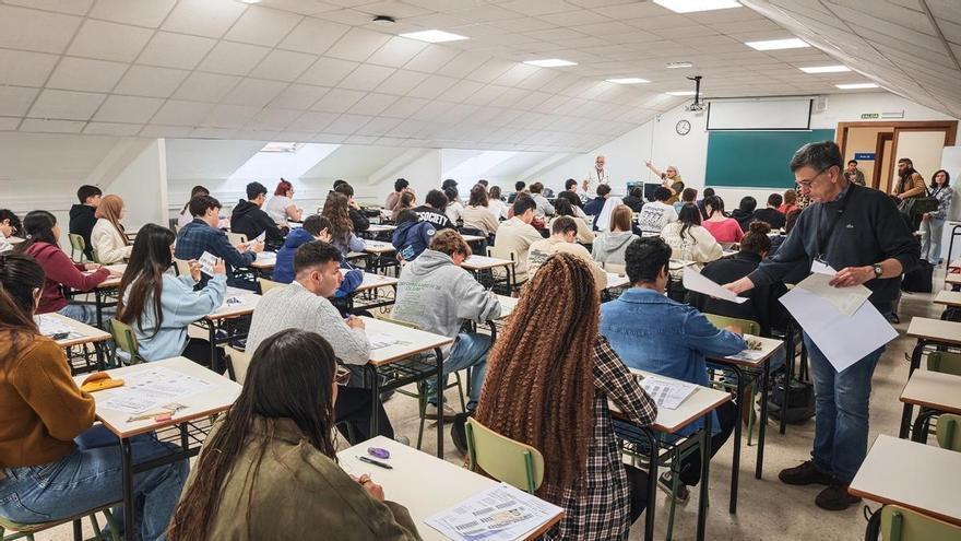 Queda solo una semana para la PAU 2026 en Asturias: horarios, sedes, nuevas medidas contra el "copieteo" y penalizaciones por faltas de ortografía