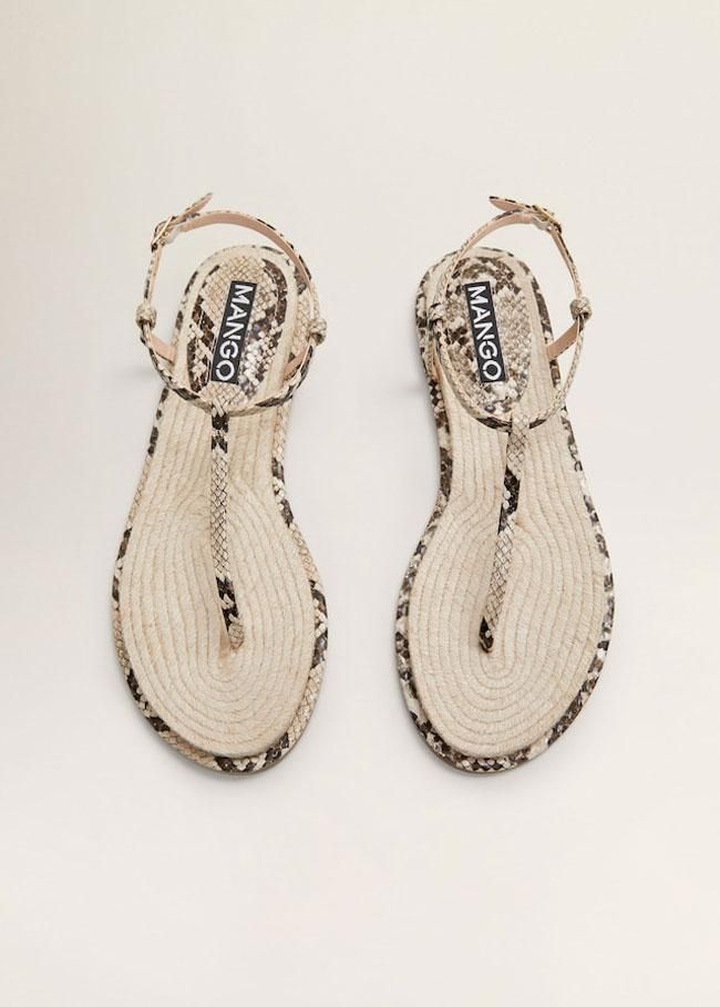 Sandalias de esparto y estampado animal