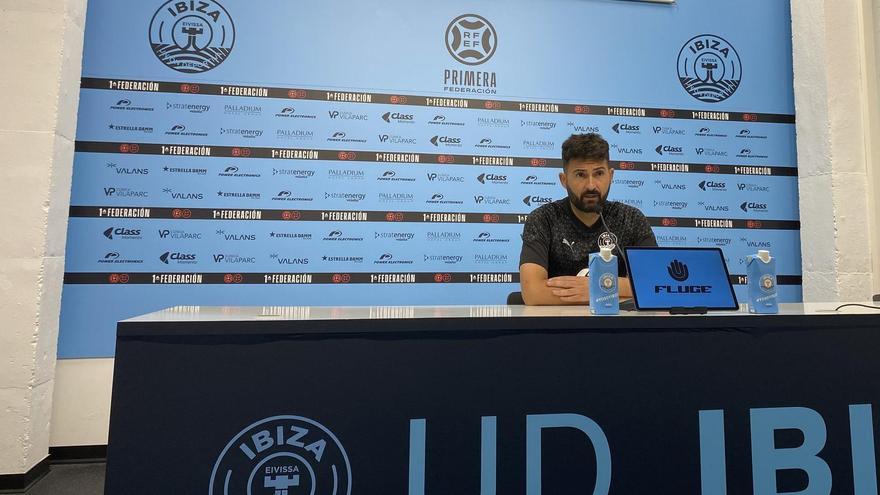 Romo, entrenador de la UD Ibiza: &quot;El Alcoyano tiene muy buenos futbolistas, nos espera un partido complicado&quot;