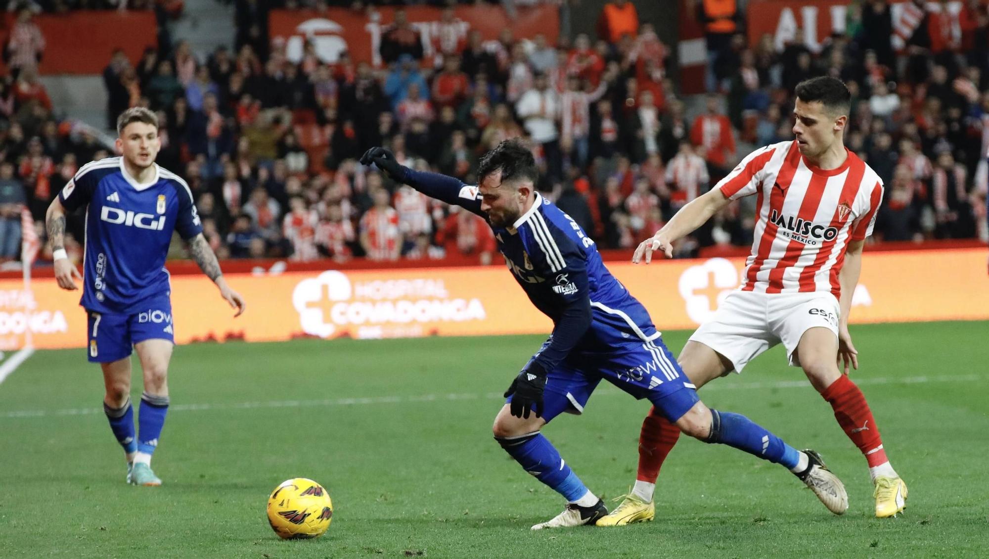 Real Sporting - Real Oviedo: el derbi en imágenes