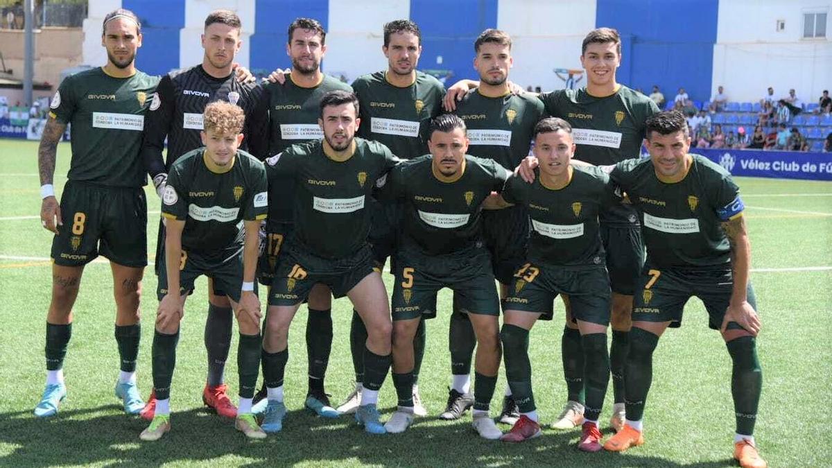 Once inicial del Córdoba CF en el partido ante el Vélez en el Vivar Téllez.