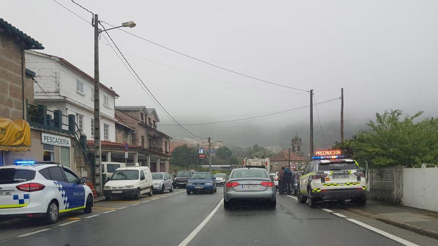 Herida una mujer de 76 años en un atropello en la recta de Domaio