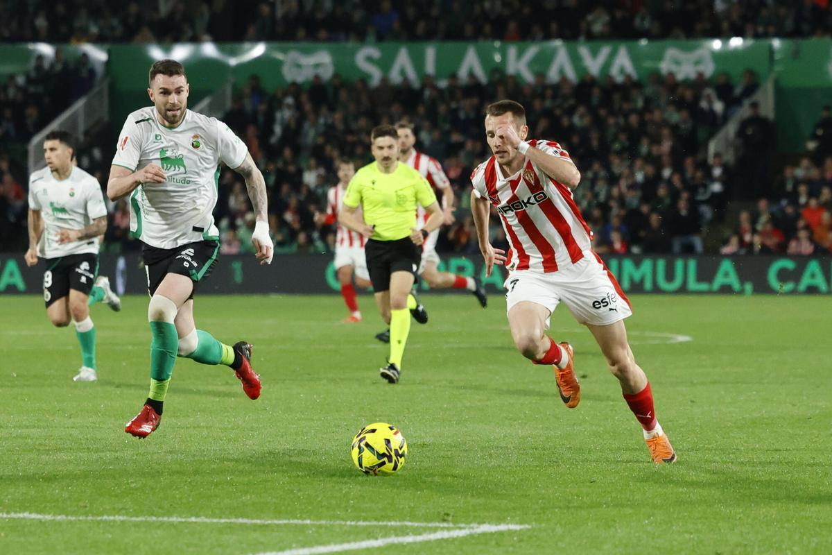El partido entre el Racing de Santander y el Sporting, en imágenes