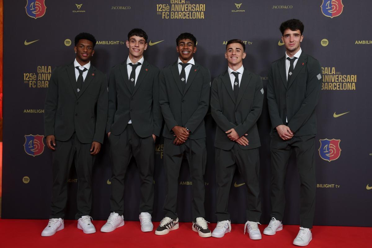 Balde, Fort, Lamine, Gavi y Astralaga, en la alfombra roja del Liceu
