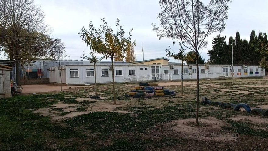 Els actuals barracons de l’escola Fluvianets de l’Armentera.