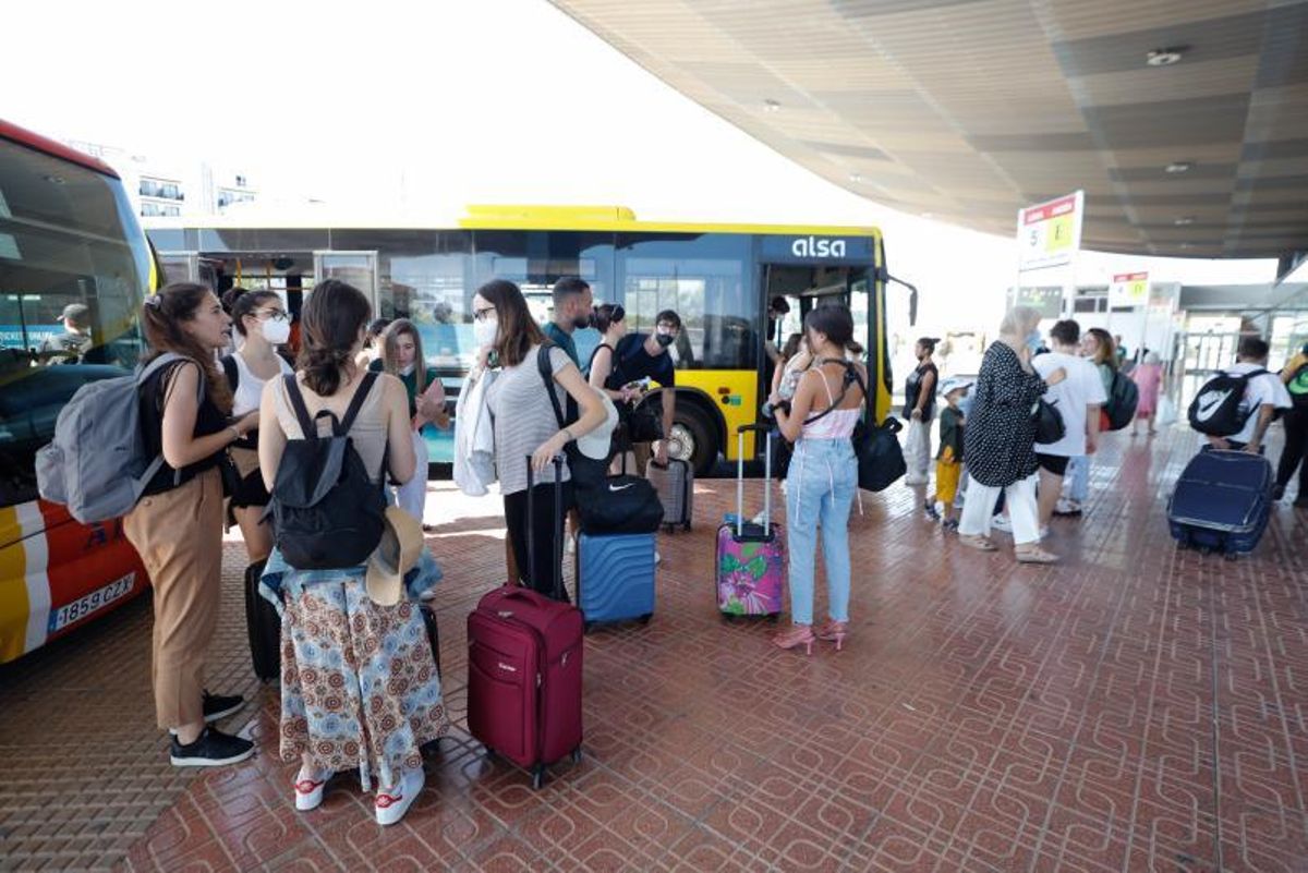 Como sardinas en lata en la línea 9 de autobús