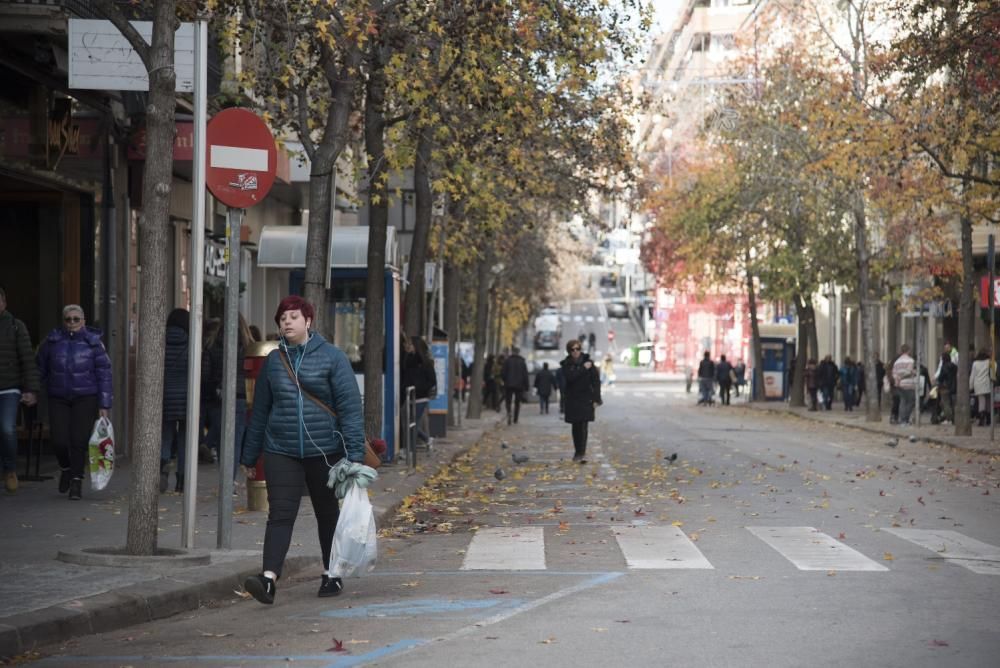 lla de vianants al carrer Guimerà