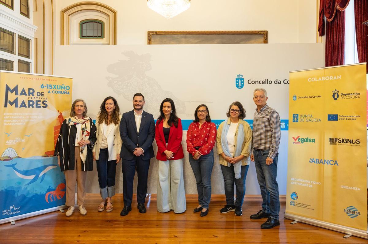Presentación de la 12 edición del Festival Mar de Mares este viernes en el Concello.