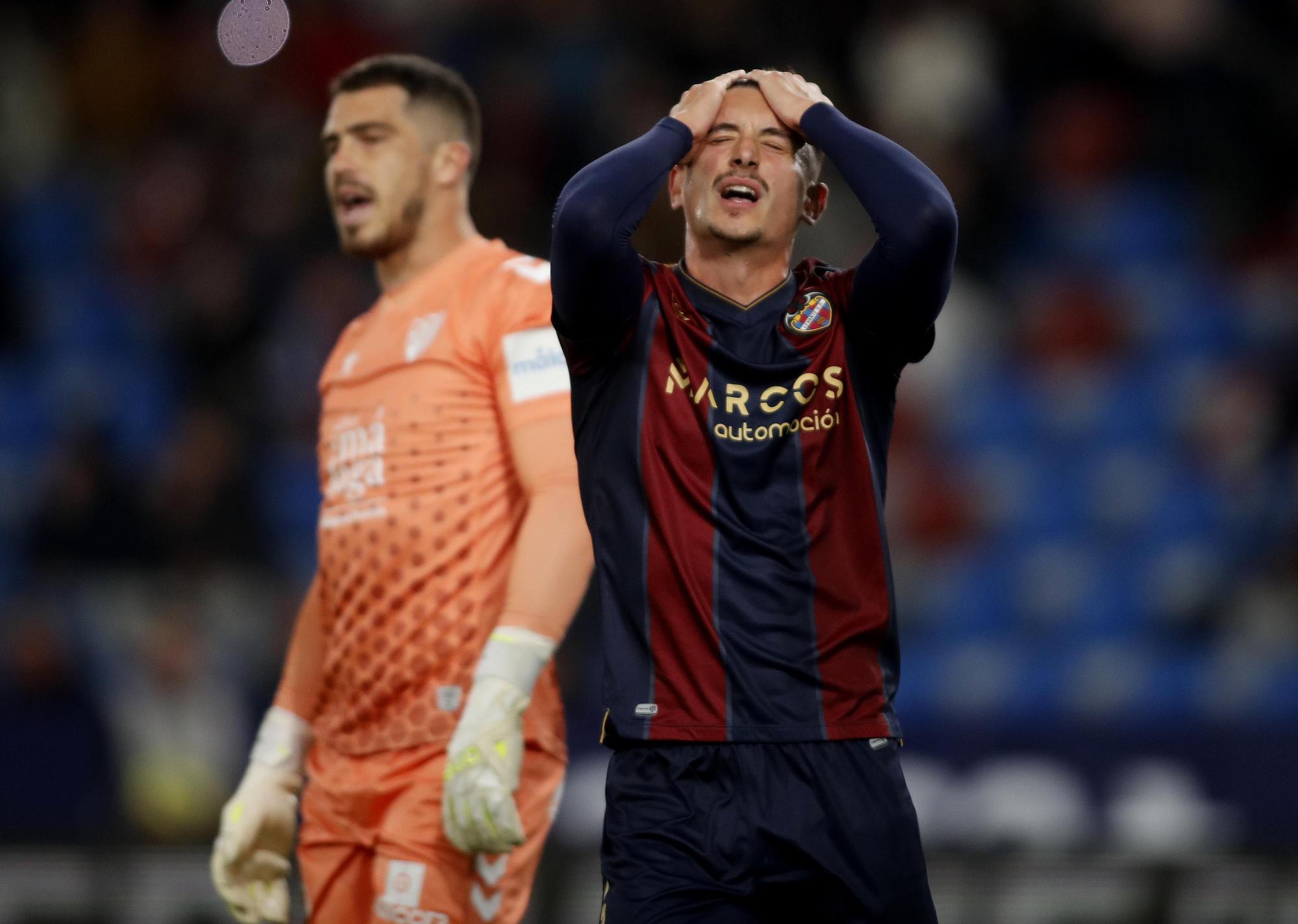 El Levante UD gana por la mínima al Málaga en el Ciutat