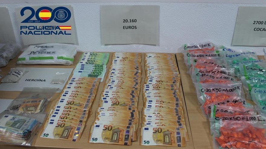 Una discusión en una vivienda en Patiño destapa un punto de drogas con cinco detenidos