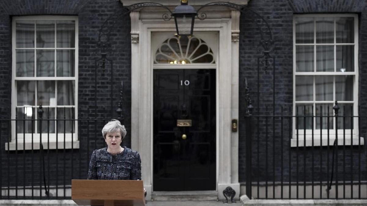 Theresa May hace una declaración en Downing Street, este miércoles.