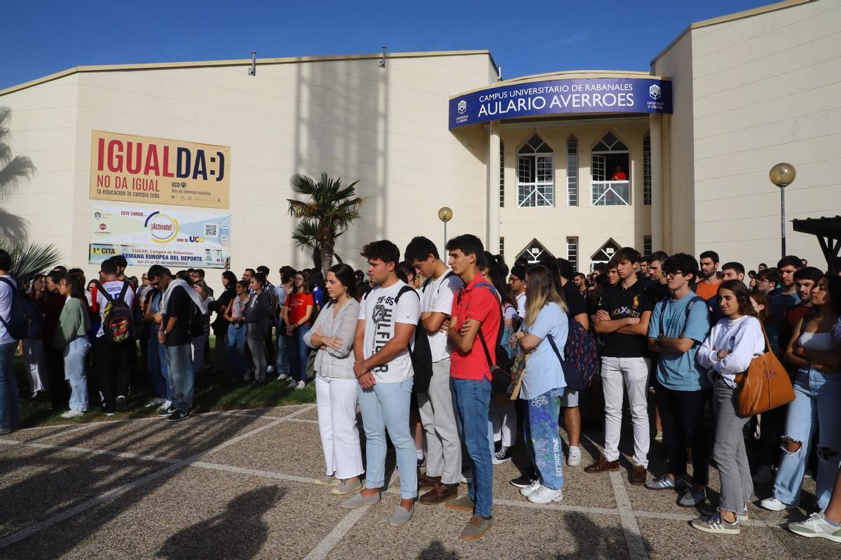 Minuto de silencio en Rabanales Minuto de silencio en Rabanales