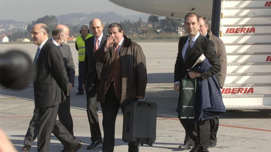 Así arrebató Francisco Vázquez a Santiago la ruta a Londres-Heathrow para llevarla a A Coruña