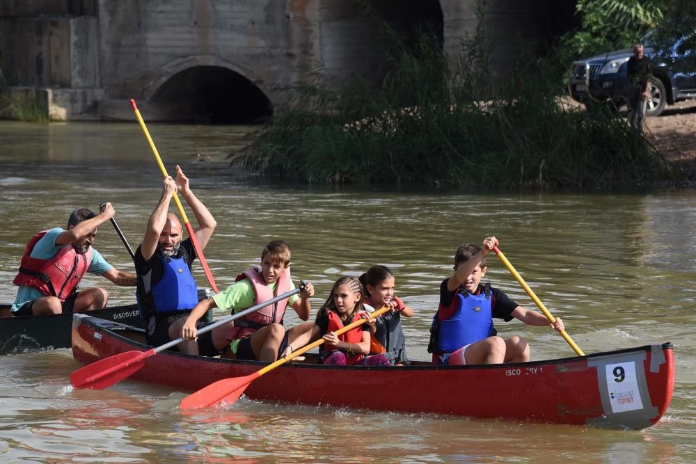 Més de 170 persones participen en la sisena Competició de Canoes al riu de Sallent