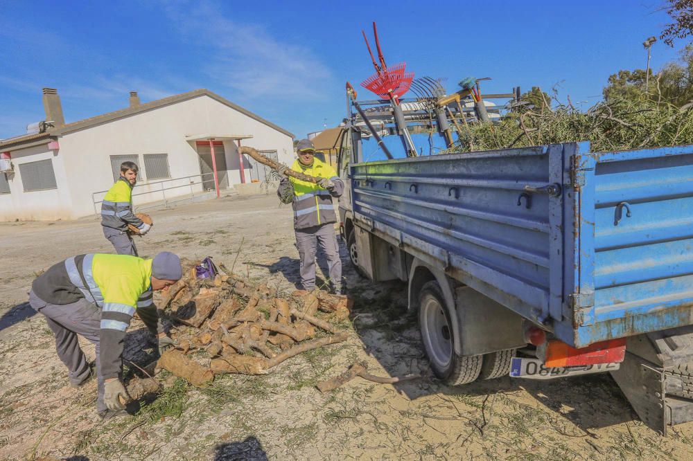 La Generalitat y el Ayuntamiento están trabajando para abrir en septiembre la Escuela Infantil construida y sin estrenar desde 2009 tras la denuncia de la Asociación de Vecinos de San Miguel de Salina