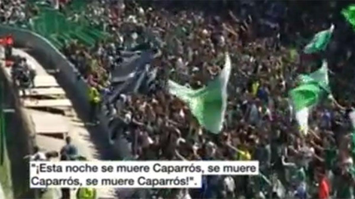 La grada del Villamarín cantó contra Caparrós