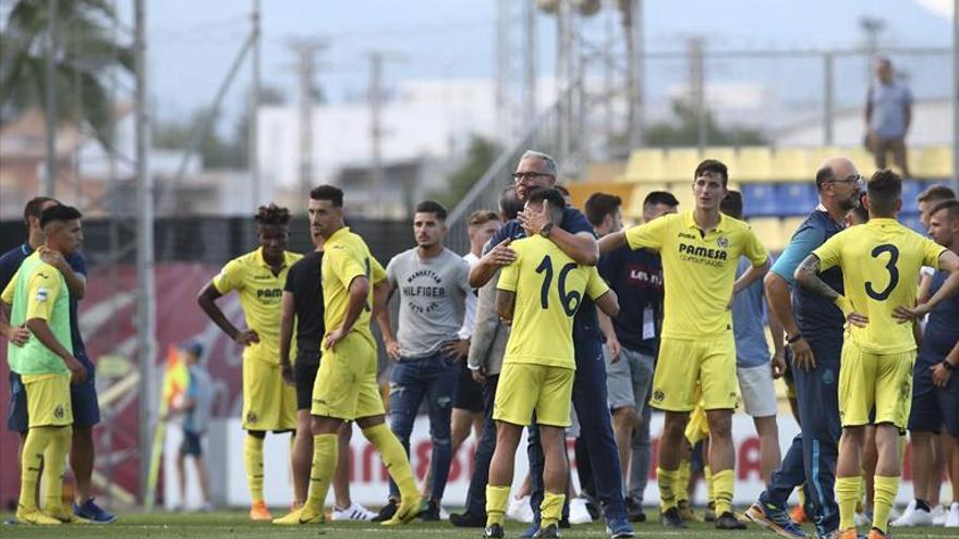 Álvarez: «He disfrutado mucho en el Villarreal y quiero quedarme»