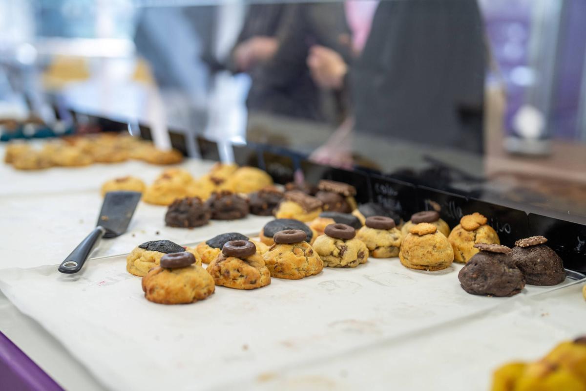 Mostrador con cookies.
