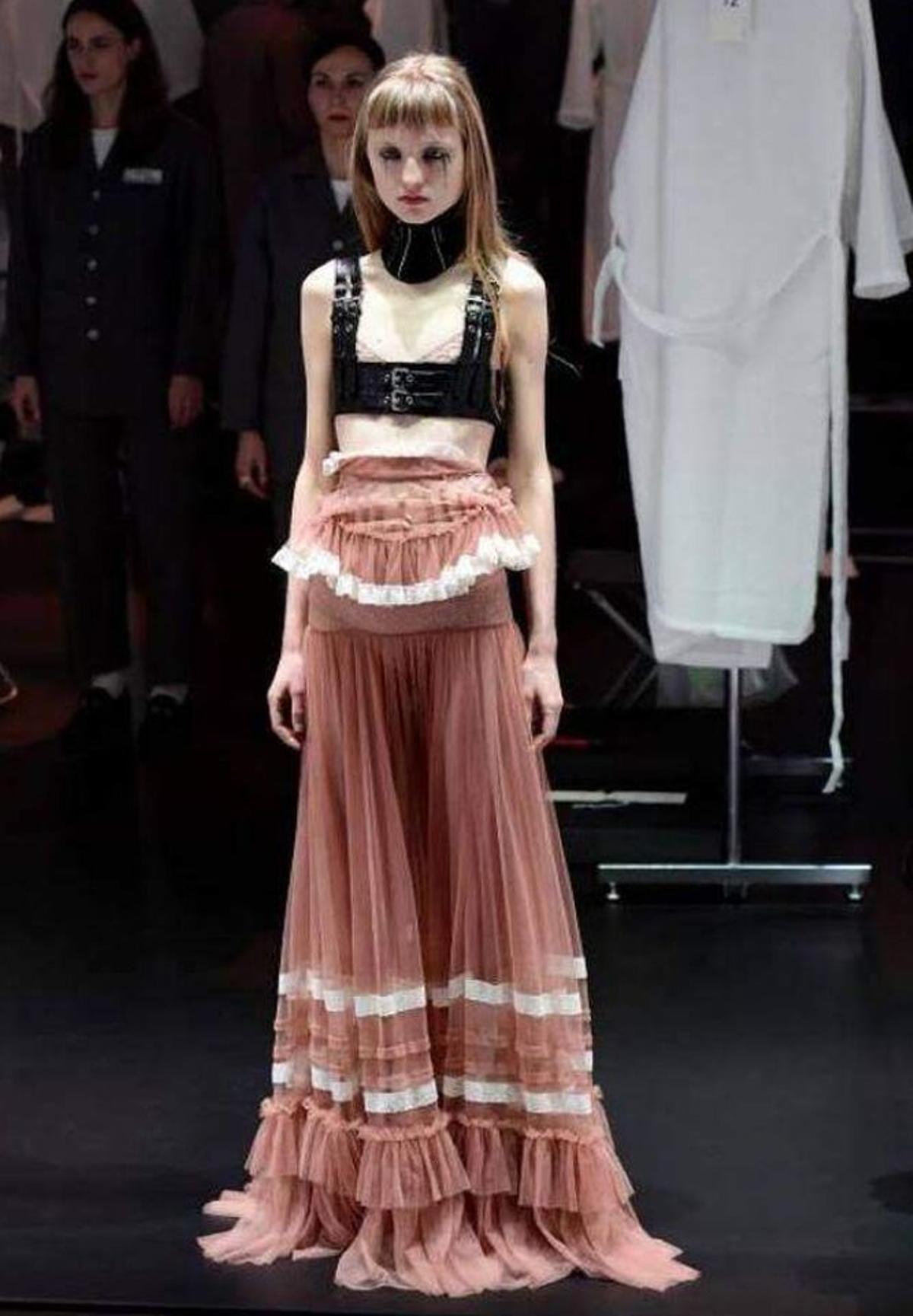 Elisa D’Ospina inició una petición dirigida a Camera della Moda tras ver a esta modelo desfilar para Gucci
