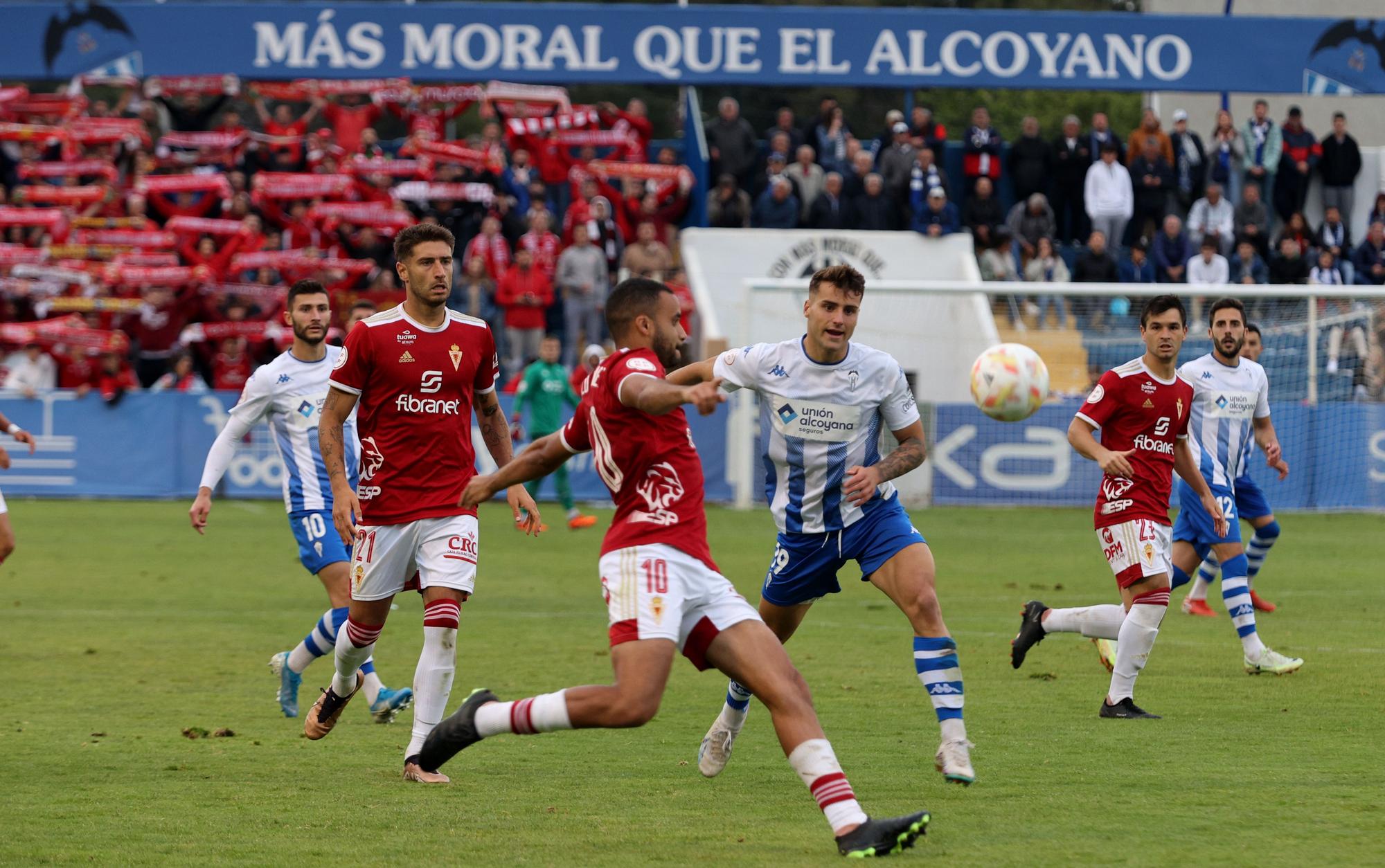 El Alcoyano se salva pese a su derrota con el Murcia