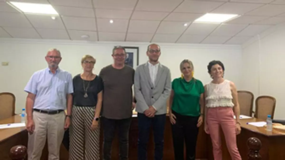 El pacto PSOE-Compromís elige a Salvador Climent alcalde de Llombai y manda al PP a la oposición