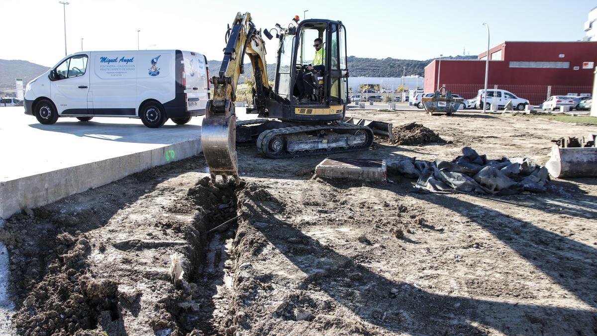 Otra imagen de las obras, captada ayer en el Hospital Universitario de Cáceres.