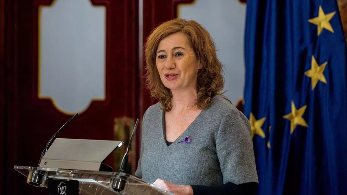 Armengol se ampara en el informe de la UCO y defiende la legalidad de los contratos de mascarillas en Baleares