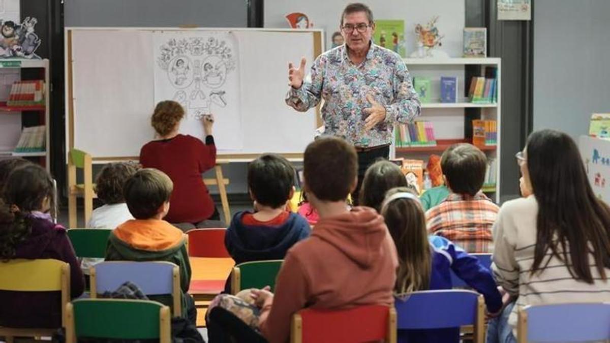 Aula de un colegio en una imagen de archivo.