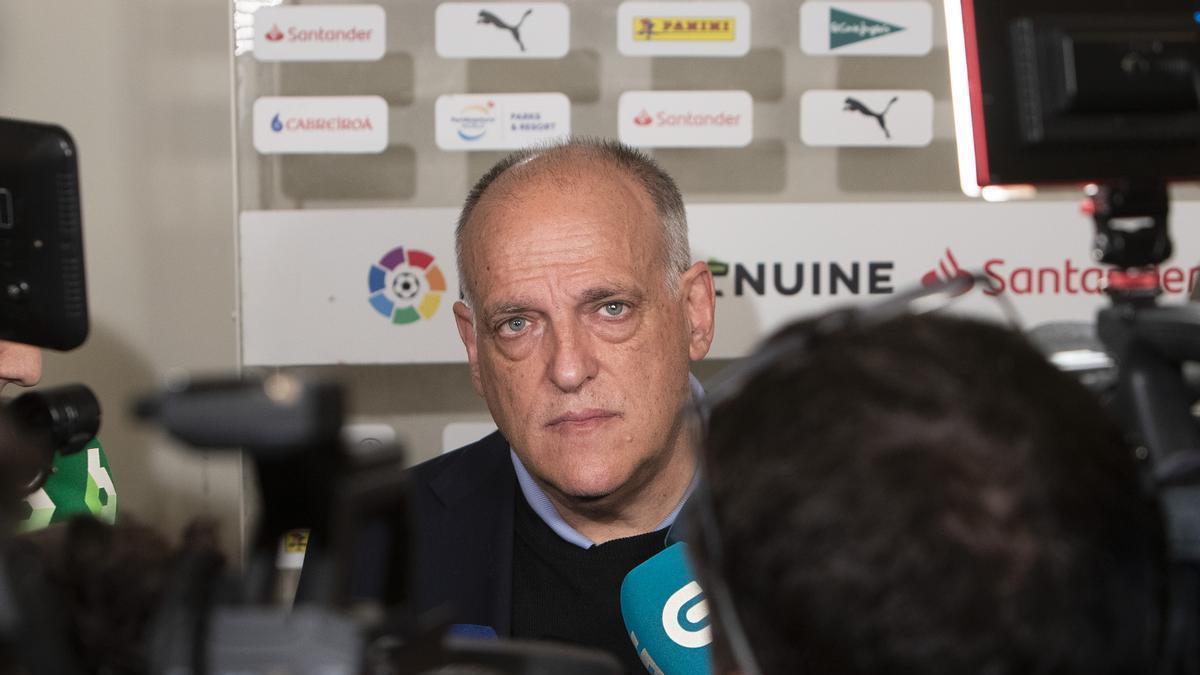 Tebas, en la inauguración de la cuarta sede de LaLiga Genuine Santander en Vigo.