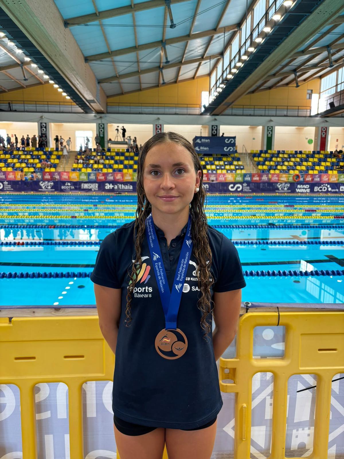 Beth Abad, bronce en 400 estilos