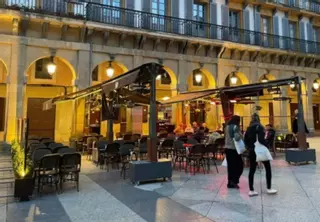 El Concello de A Coruña cambiará las terrazas de María Pita: así serán las nuevas